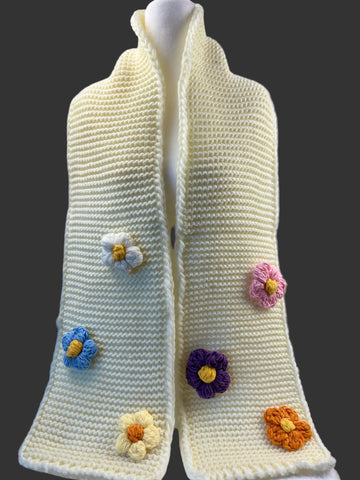 Vintage  style knitted Daisy flower Scarf