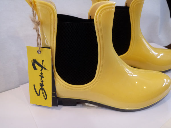 RAIN BOOTS YELLOW and BLACK SEVEN